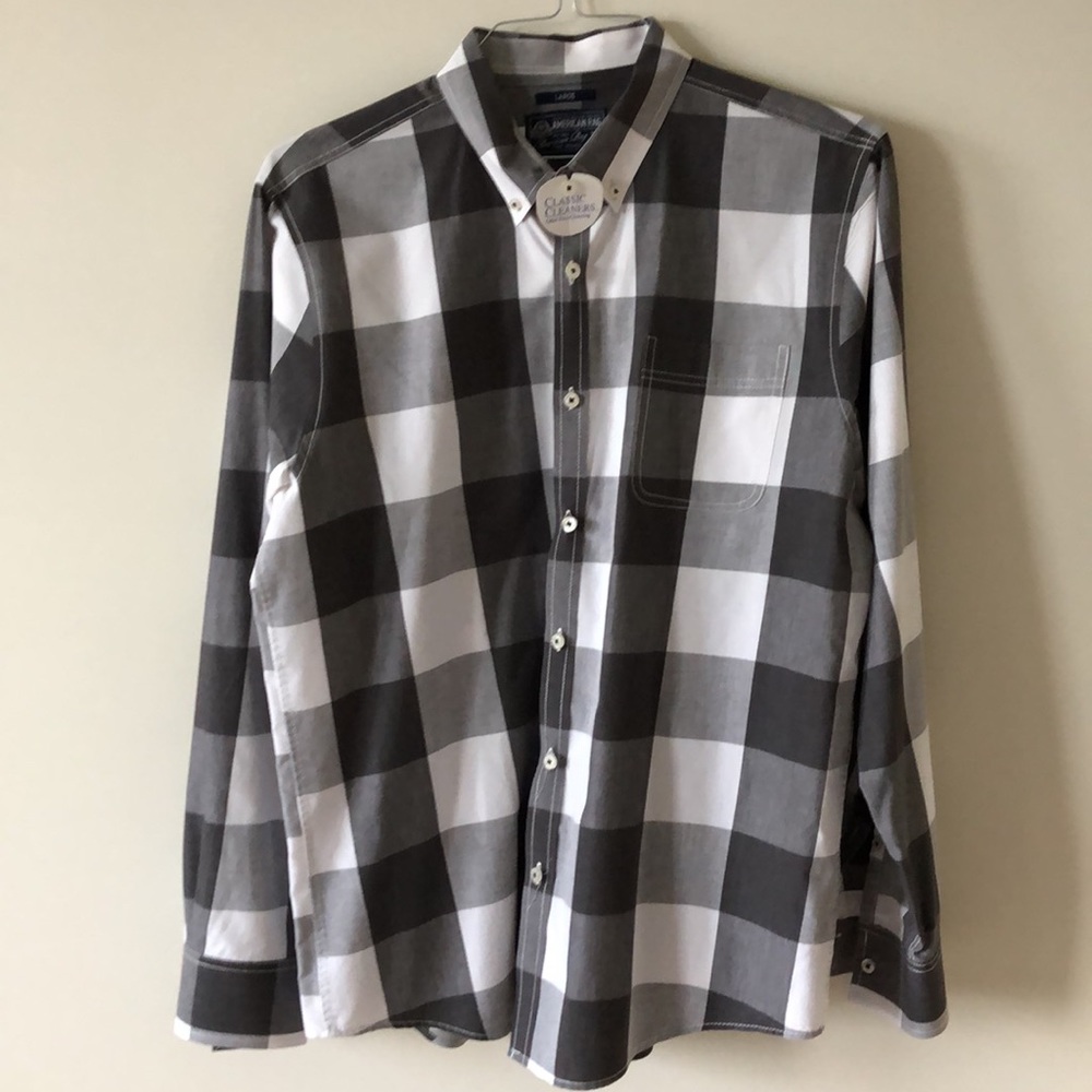 American Rag Men Long Sleeve Woven Size Large. Very nice!